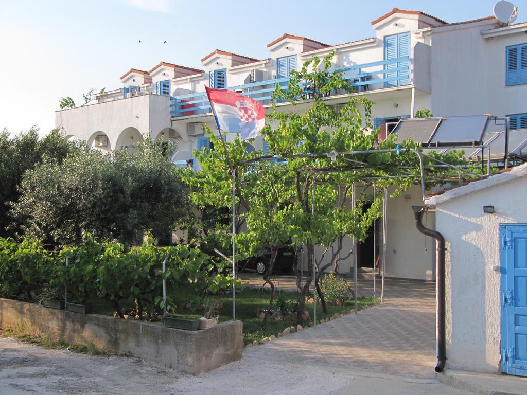 Pansion Ivan Sucuraj Exterior photo